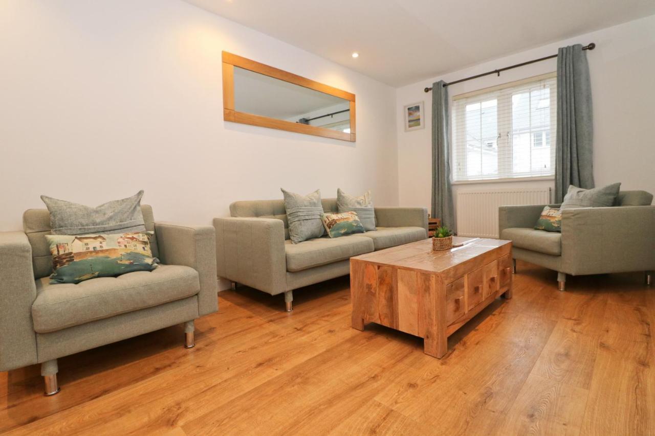 Near Beaches, Contemporary Home In Village Centre Saint Merryn Zewnętrze zdjęcie